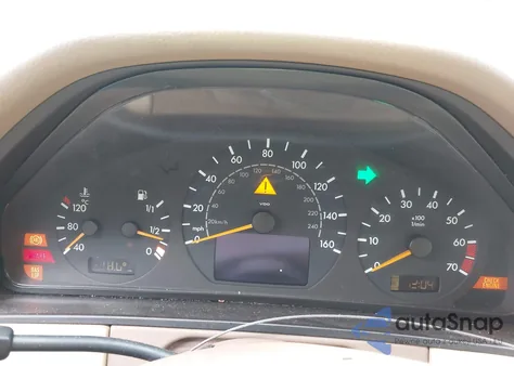 2000 Mercedes-Benz E 320 from USA, damaged, VIN WDBJH65JXYB072288